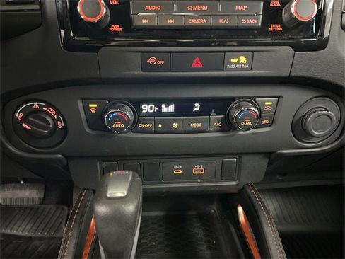 Used 2024 Nissan Frontier PRO-4X w/ Off-Road Protection Package image 18