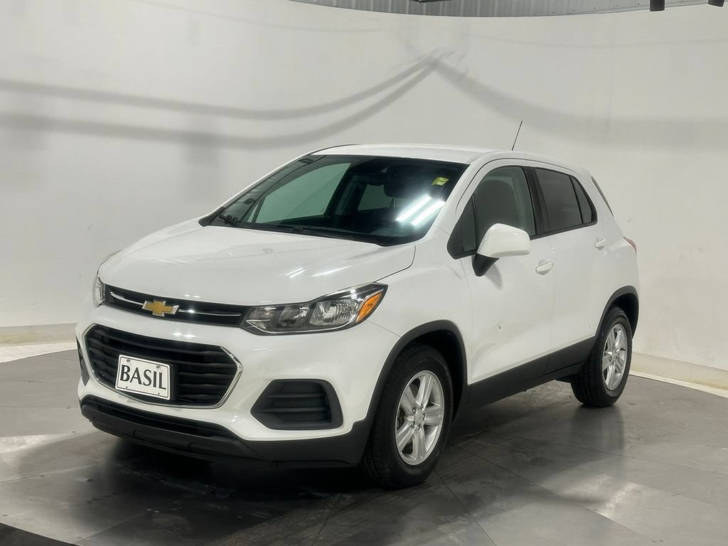 Used 2020 Chevrolet Trax LS w/ Tint and Cruise Package FWD image 8