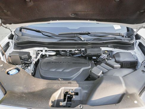 Certified 2024 Honda Ridgeline RTL image 33