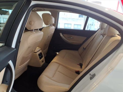 Used 2018 BMW 320i xDrive Sedan w/ Convenience Package image 17