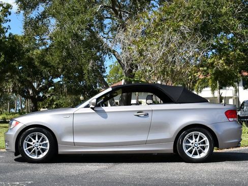Used 2011 BMW 128i Convertible image 34