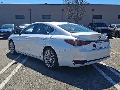 Used 2019 Lexus ES 300h FWD image 4