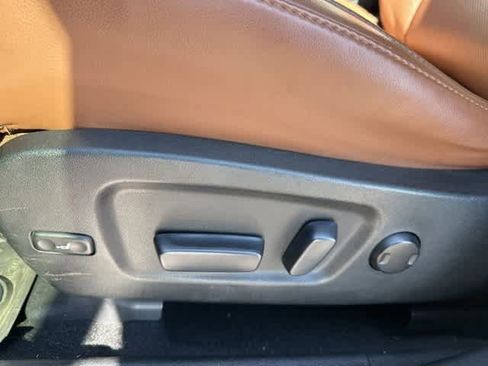 Used 2017 Toyota Highlander Limited Platinum image 10