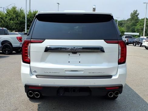 Used 2023 GMC Yukon XL Denali Ultimate AWD/4WD image 4