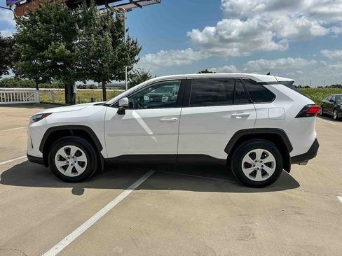Used 2024 Toyota RAV4 LE FWD image 6
