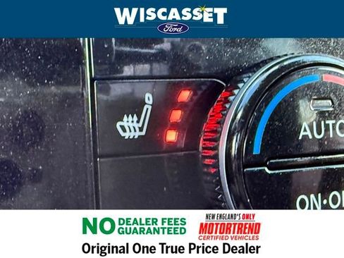 Used 2024 Nissan Pathfinder SV image 11