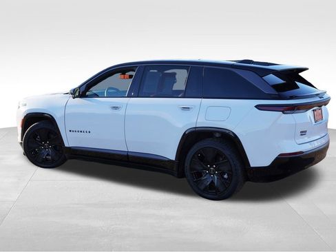 Used 2024 Jeep Wagoneer Launch Edition image 8