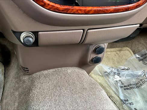 Used 2002 Toyota Tundra Limited image 35