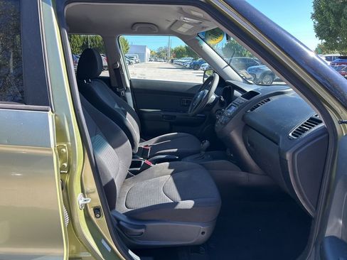 Used 2013 Kia Soul image 32