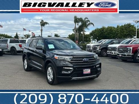 Certified 2023 Ford Explorer XLT w/ Equipment Group 202A AWD/4WD image 1