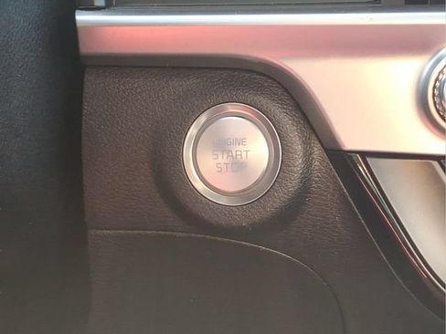 Used 2024 Kia Telluride S w/ S Sunroof Package FWD image 12