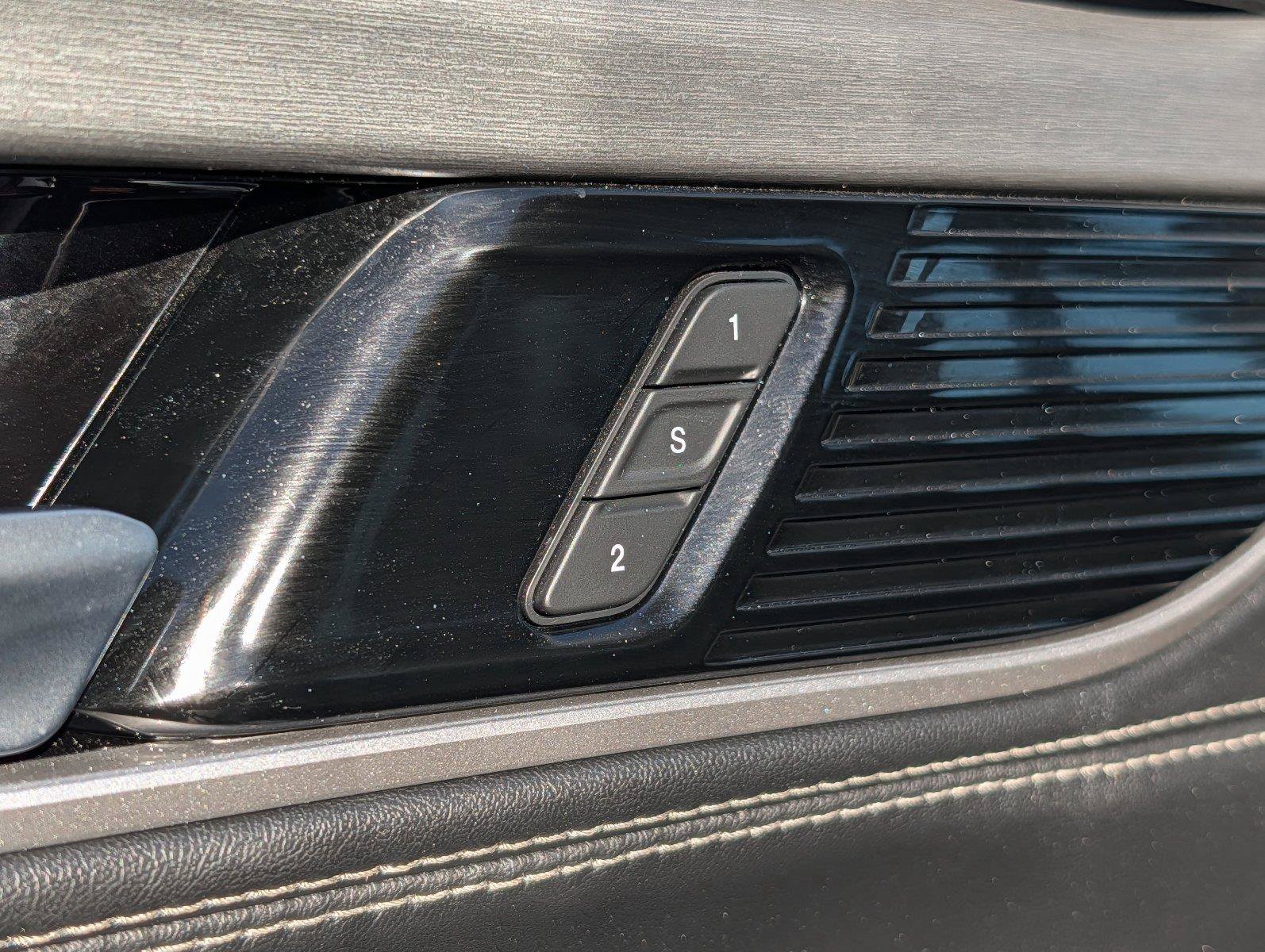 Used 2025 Jeep Wagoneer Series II AWD/4WD image 16