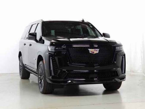 Used 2024 Cadillac Escalade ESV V w/ Heavy-Duty Trailer Package image 12