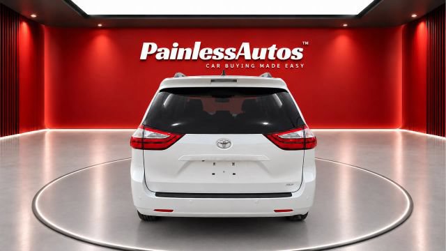 Used 2017 Toyota Sienna XLE w/ XLE Navigation Package FWD image 5