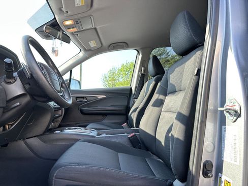 Used 2020 Honda Ridgeline Sport image 11