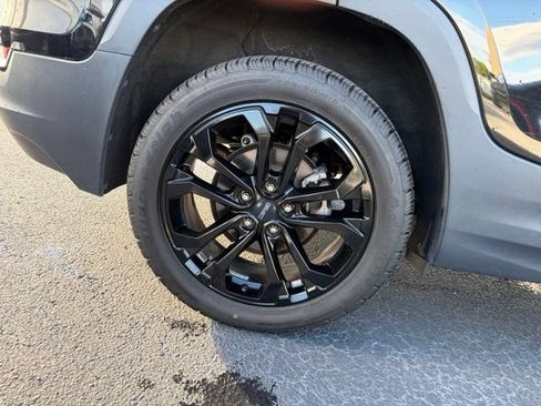 Used 2020 GMC Terrain SLE w/ Driver Convenience Package AWD/4WD image 7