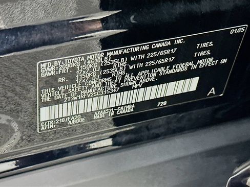 Certified 2025 Toyota RAV4 XLE FWD image 32