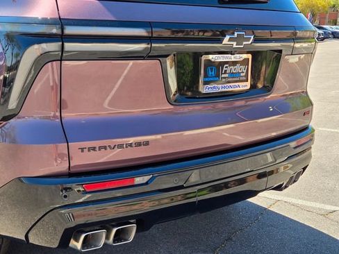 Used 2026 Chevrolet Traverse RS w/ LPO, Floor Liner Package FWD image 7