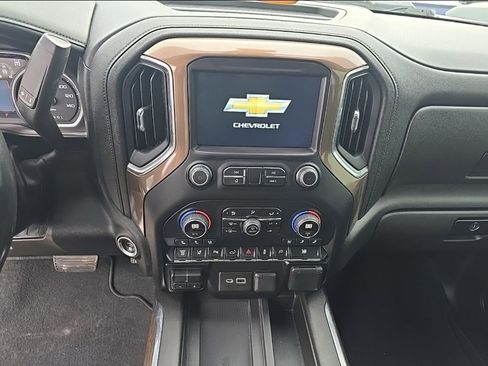 Used 2021 Chevrolet Silverado 3500 High Country image 10