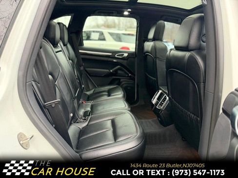 Used 2018 Porsche Cayenne S Platinum image 17