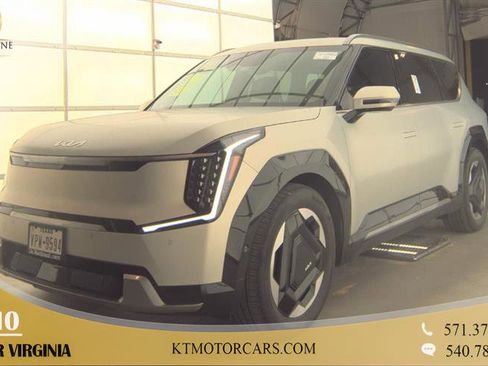 Used 2024 Kia EV9 Land image 1