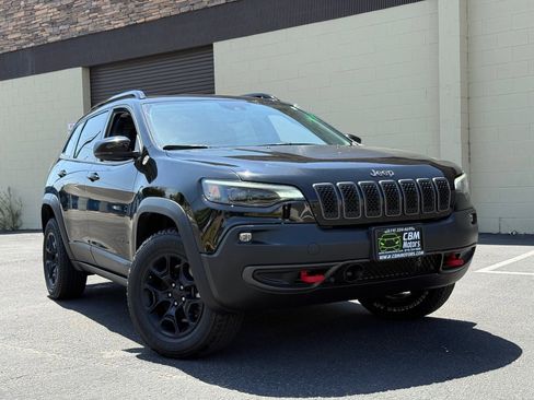Used 2022 Jeep Cherokee Trailhawk w/ Sun, Sound & Nav Group AWD/4WD image 2