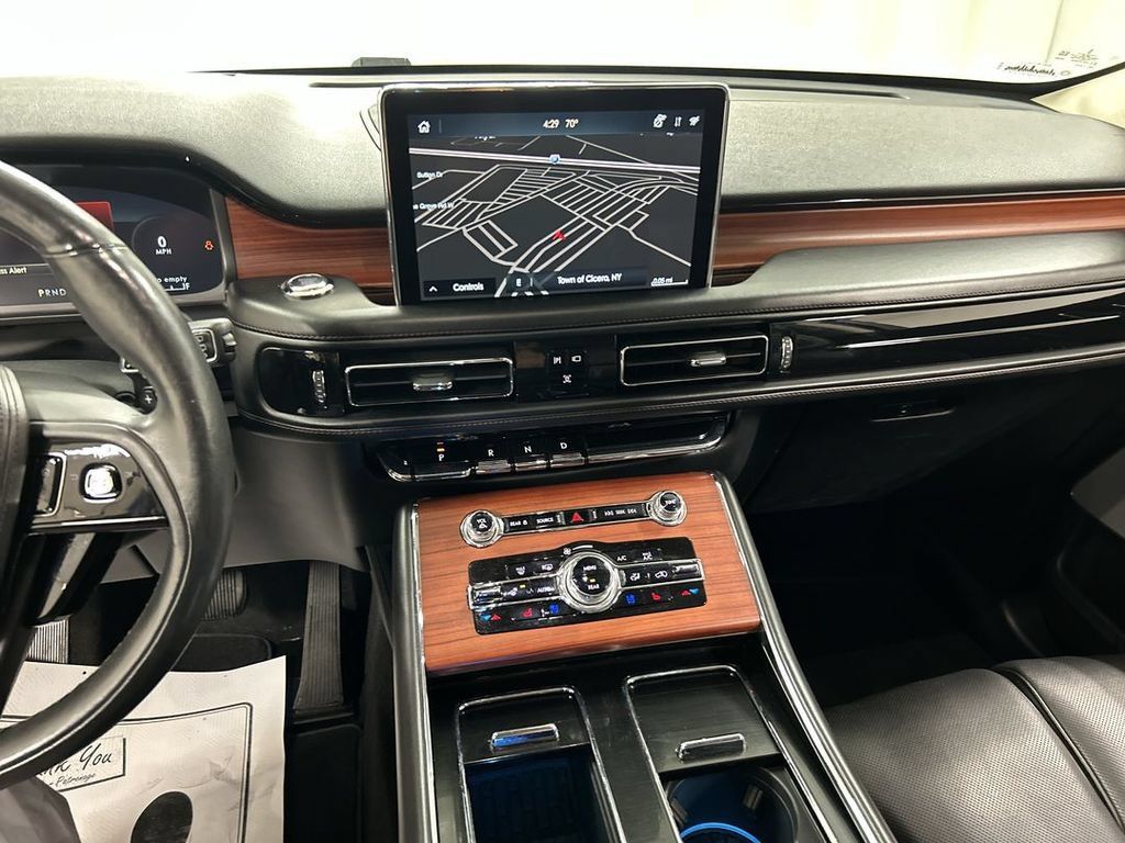 Used 2021 Lincoln Aviator Reserve w/ Equipment Group 201A AWD/4WD image 19