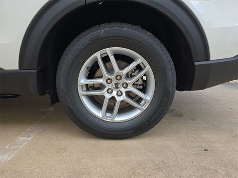 New 2025 Ford Explorer Active w/ Active Comfort Package image 54