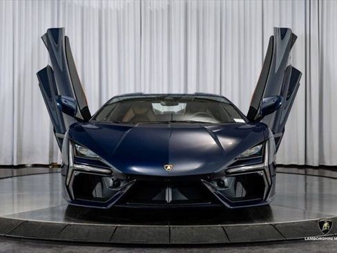Used 2025 Lamborghini Revuelto AWD/4WD image 5