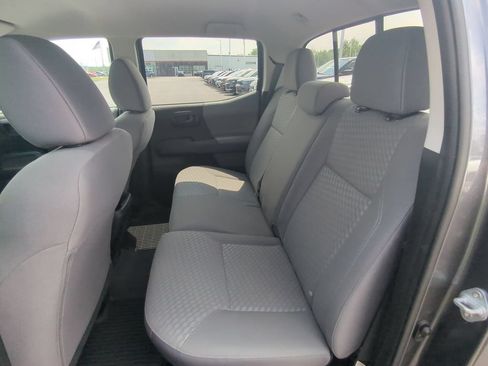 Used 2021 Toyota Tacoma SR AWD/4WD image 22