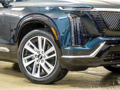 New 2026 Cadillac Vistiq Luxury w/ LPO, Floor Liner Package image 3