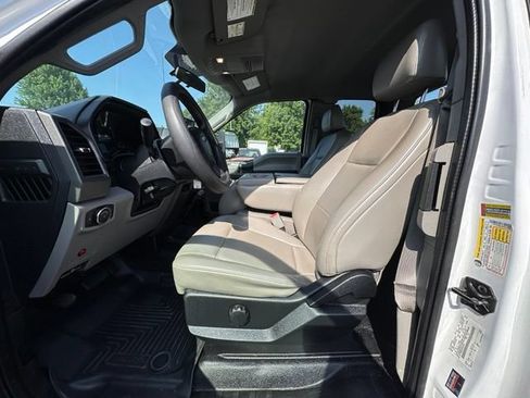 Used 2017 Ford F250 XL w/ Power Equipment Group AWD/4WD image 23