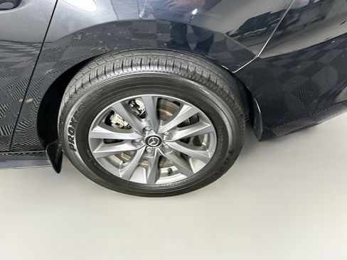 Used 2025 MAZDA MAZDA3 s image 11