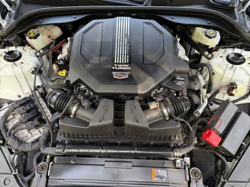 Used 2023 Cadillac CT5 V w/ Platinum Package RWD image 22