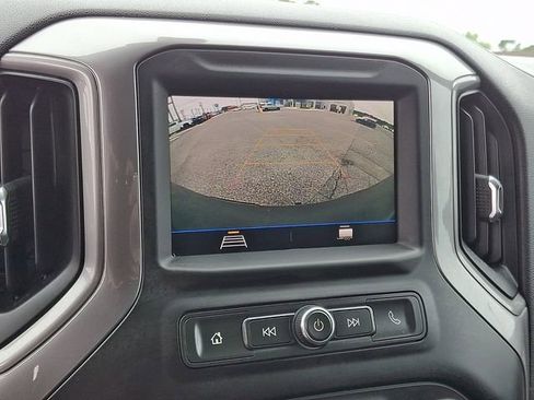 Certified 2020 Chevrolet Silverado 1500 Custom w/ Custom Value Package AWD/4WD image 18