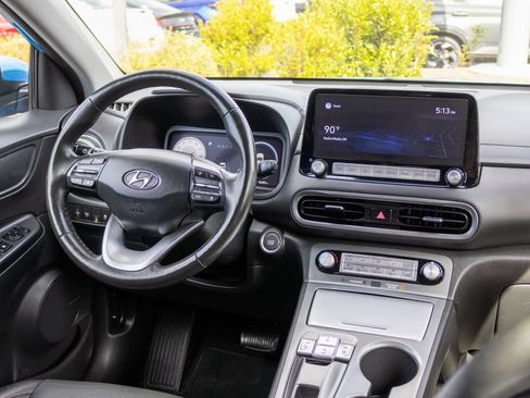 Used 2022 Hyundai Kona Limited FWD image 11