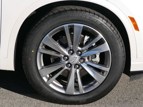 Used 2022 Cadillac XT6 Premium Luxury image 11