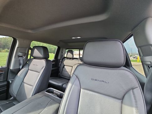 Used 2024 GMC Sierra 1500 Denali w/ Technology Package AWD/4WD image 18