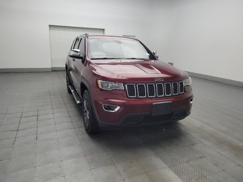 Used 2019 Jeep Grand Cherokee Laredo w/ 18" Wheel & 8.4" Radio Group AWD/4WD image 13