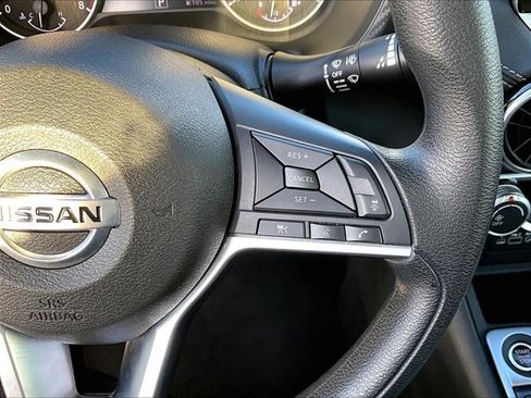 Used 2023 Nissan Sentra SV image 19
