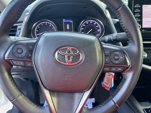 Used 2022 Toyota Camry SE FWD image 8