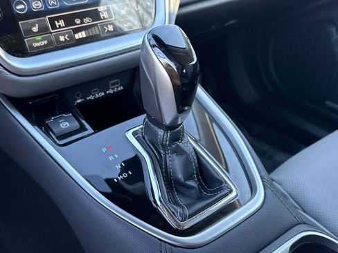 Certified 2024 Subaru Outback Limited XT image 32