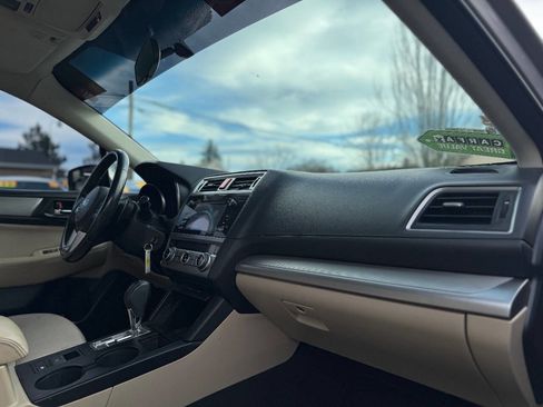 Used 2017 Subaru Legacy 2.5i Premium image 6