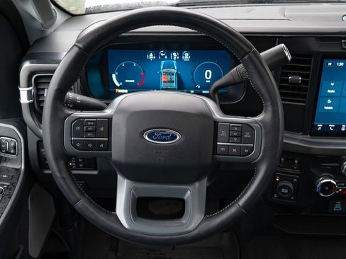 Used 2024 Ford F350 Lariat image 15
