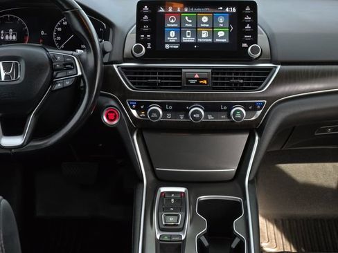 Used 2021 Honda Accord Touring image 19