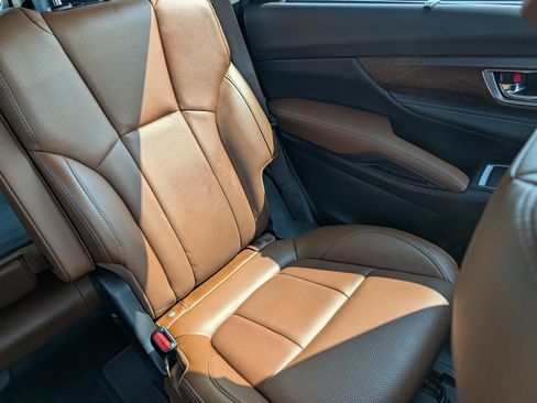 Used 2025 Subaru Ascent Touring AWD/4WD image 14