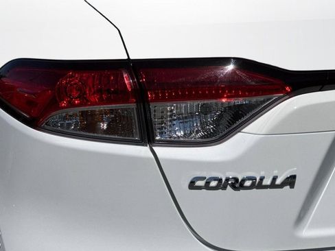 Used 2024 Toyota Corolla LE FWD image 29
