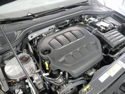 Used 2024 Volkswagen GTI Autobahn image 9