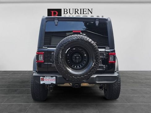 Used 2018 Jeep Wrangler Unlimited Sport S AWD/4WD image 4