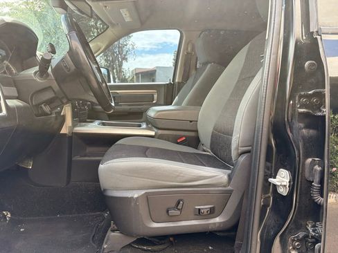 Used 2020 RAM 1500 Classic SLT w/ Luxury Group image 9